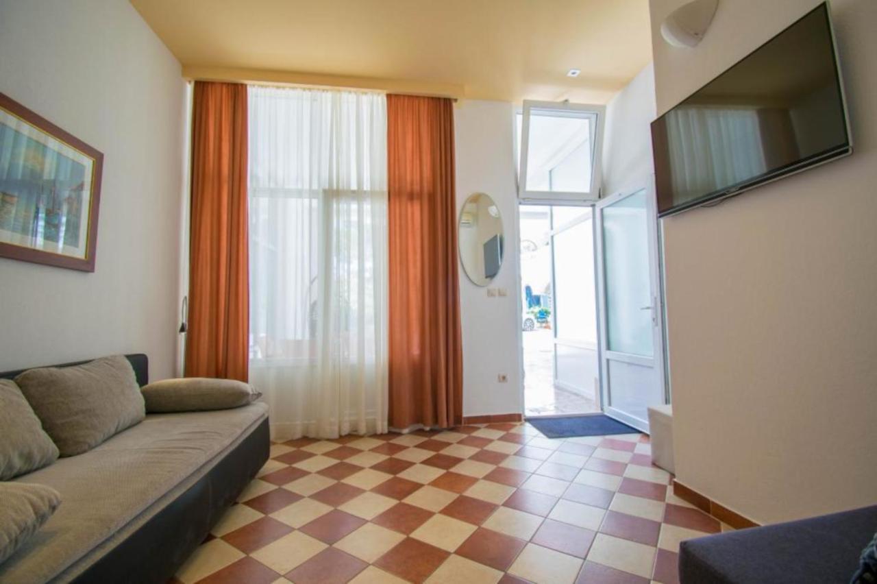 Villa Kameni Dvori Baška Voda المظهر الخارجي الصورة